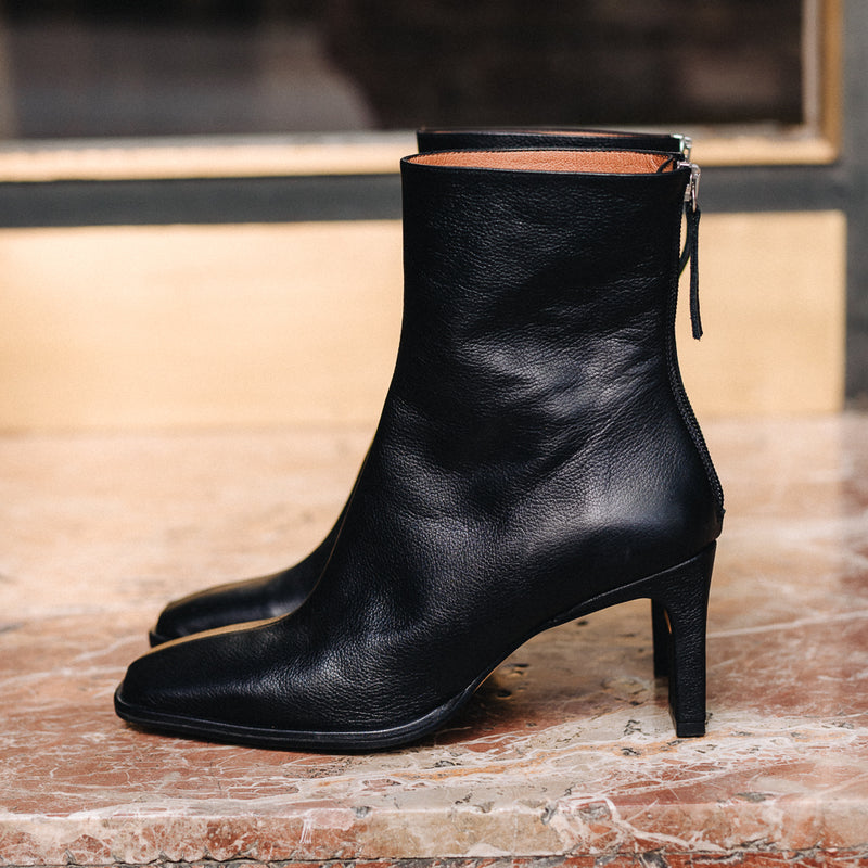 Women's ankle boots Made in Spain black leather 