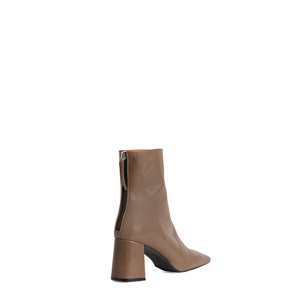 Women's ankle boots in khaki leather, elegant and very comfortable, ideal for work, office, office.