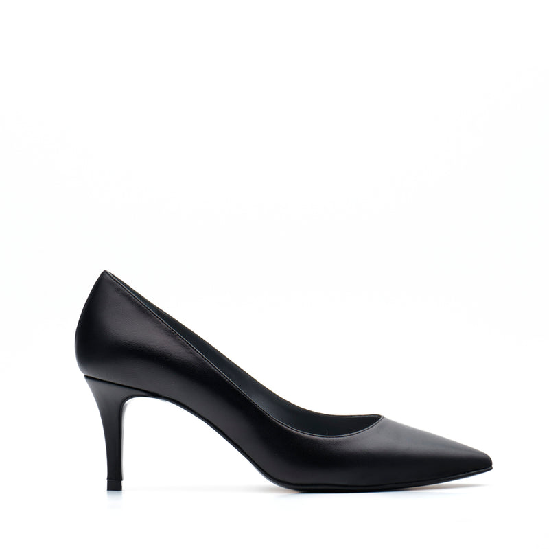 Stiletto heel 6cm in black leather perfect with everything.