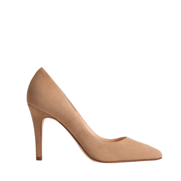 Very comfortable and elegant stilettos for weddings, baptisms and communions in natural suede.