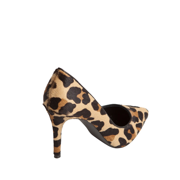 Very comfortable heeled stilettos in leopard print.