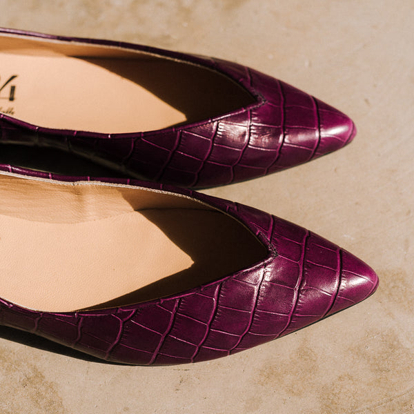 Very comfortable women's ballerina pumps in burgundy coco effect leather