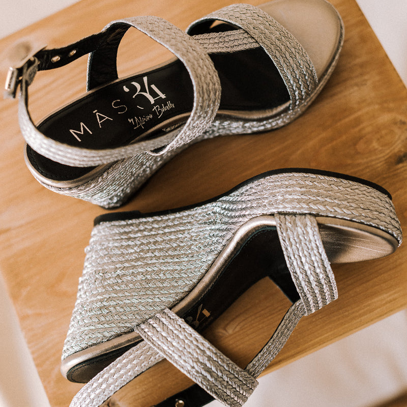 Comfortable and elegant silver party wedges