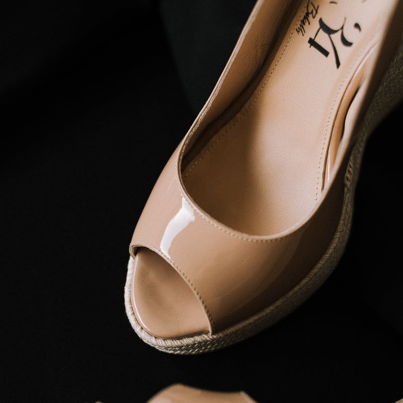 Comfortable and elegant bridal wedges in beige nude patent leather