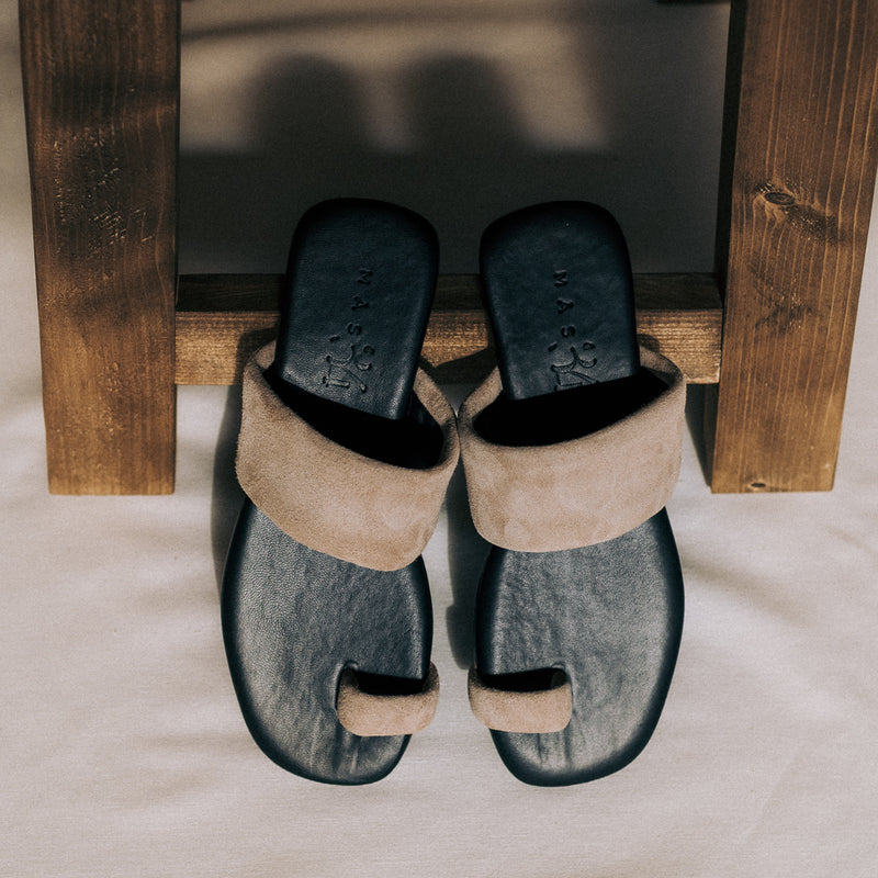 Easy to slip on and very comfortable flat sandals in natural suede.