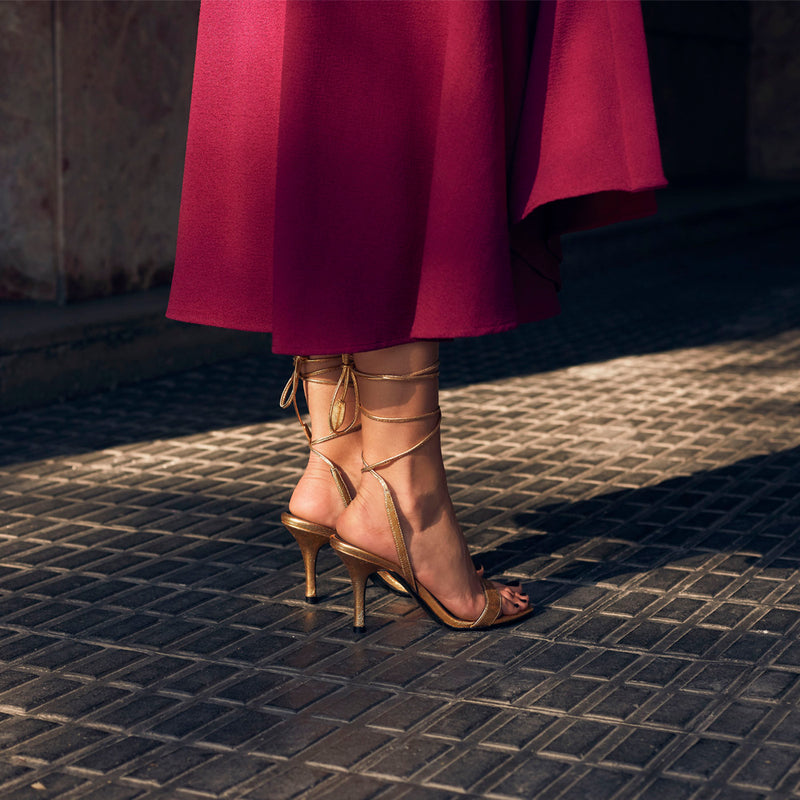 Golden sandal with 8 cm heel