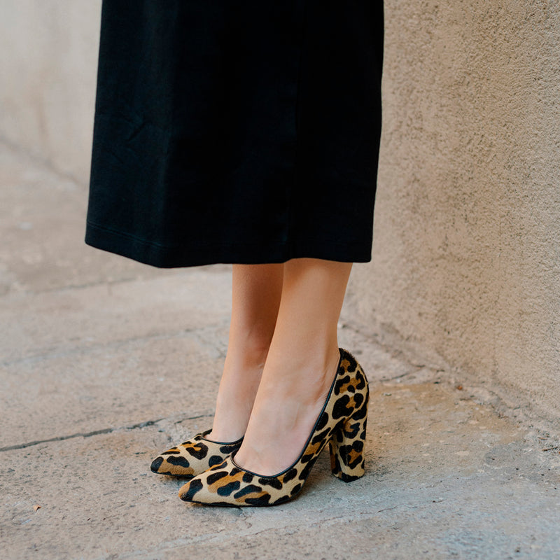 Comfortable heels in leopard print thick heel 9cm.