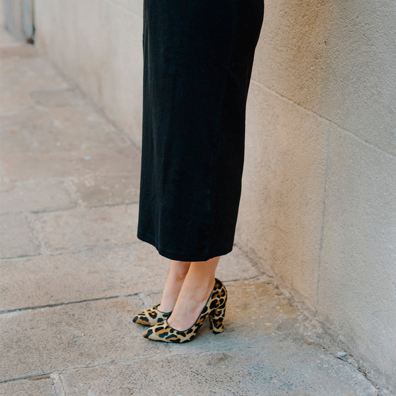 Comfortable stiletto for work in leopard print.