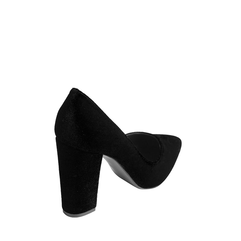 Thick heel stiletto in black suede perfect for weddings, baptisms and communions.